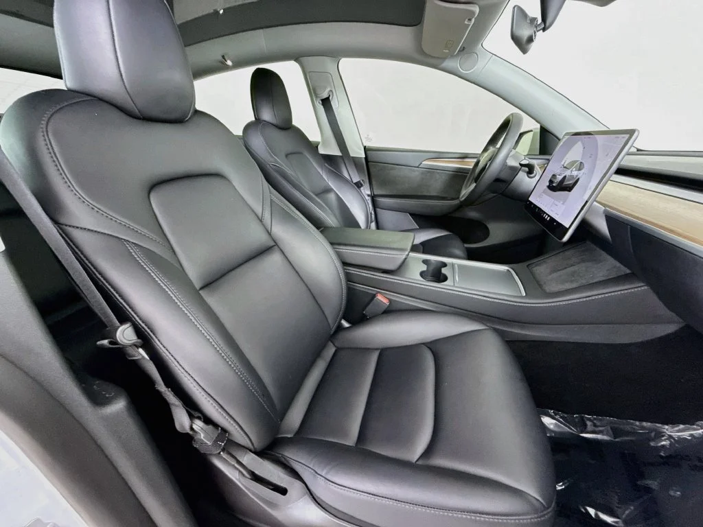 Used 2023 White Tesla Performance image 29