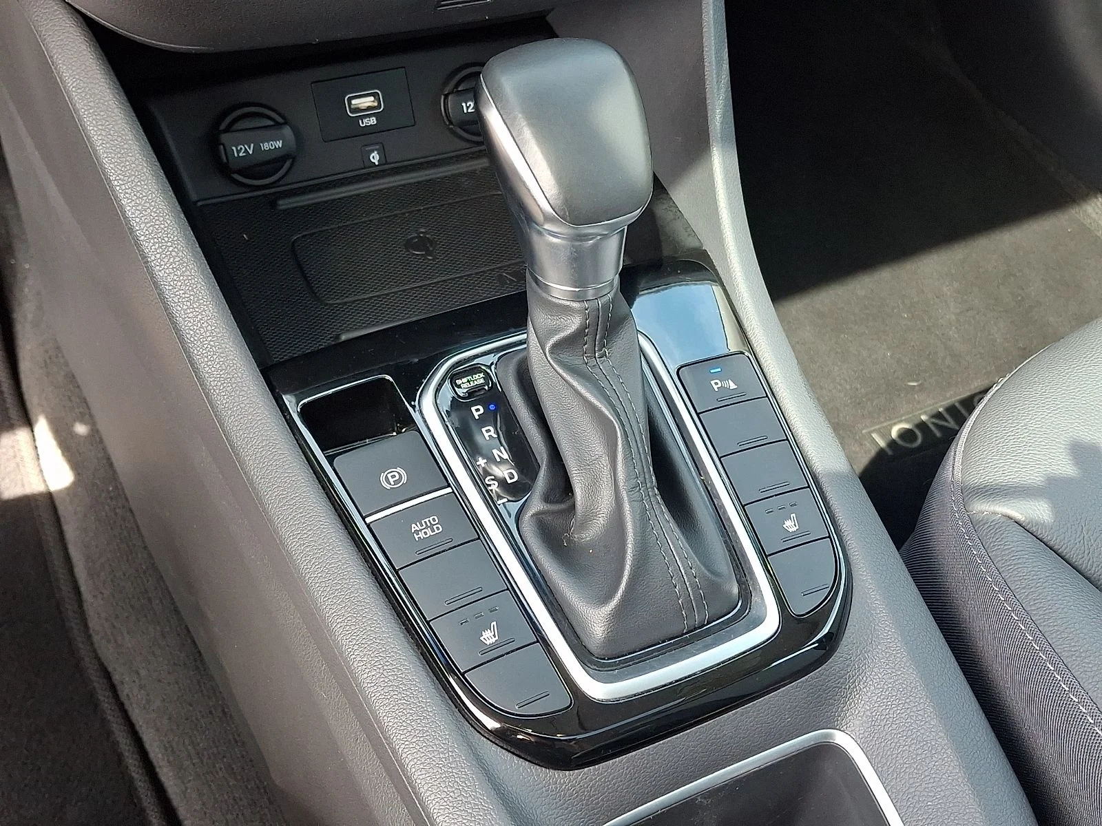 Used 2020 Silver Hyundai Limited image 13