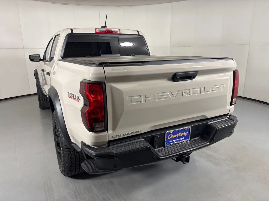 Used 2026 White Chevrolet Trail Boss image 6