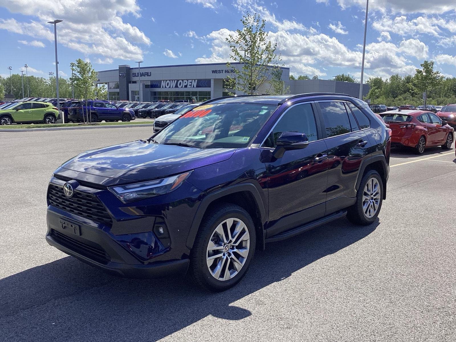 Used 2023 Blueprint Toyota XLE Premium image 3
