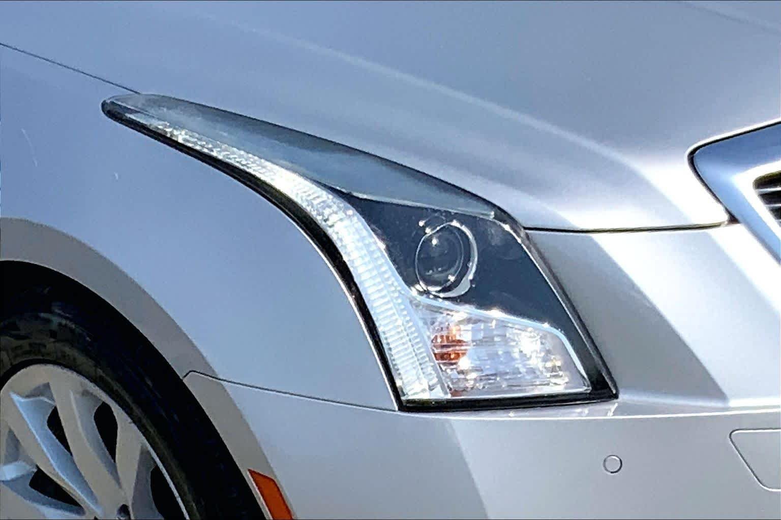 Used 2018 Radiant Silver Metallic Cadillac Premium Luxury RWD image 24