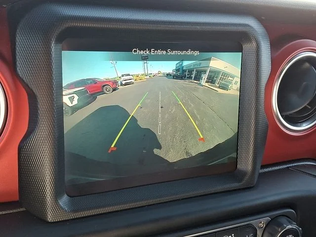 Used 2022 Red Jeep Unlimited Rubicon image 17