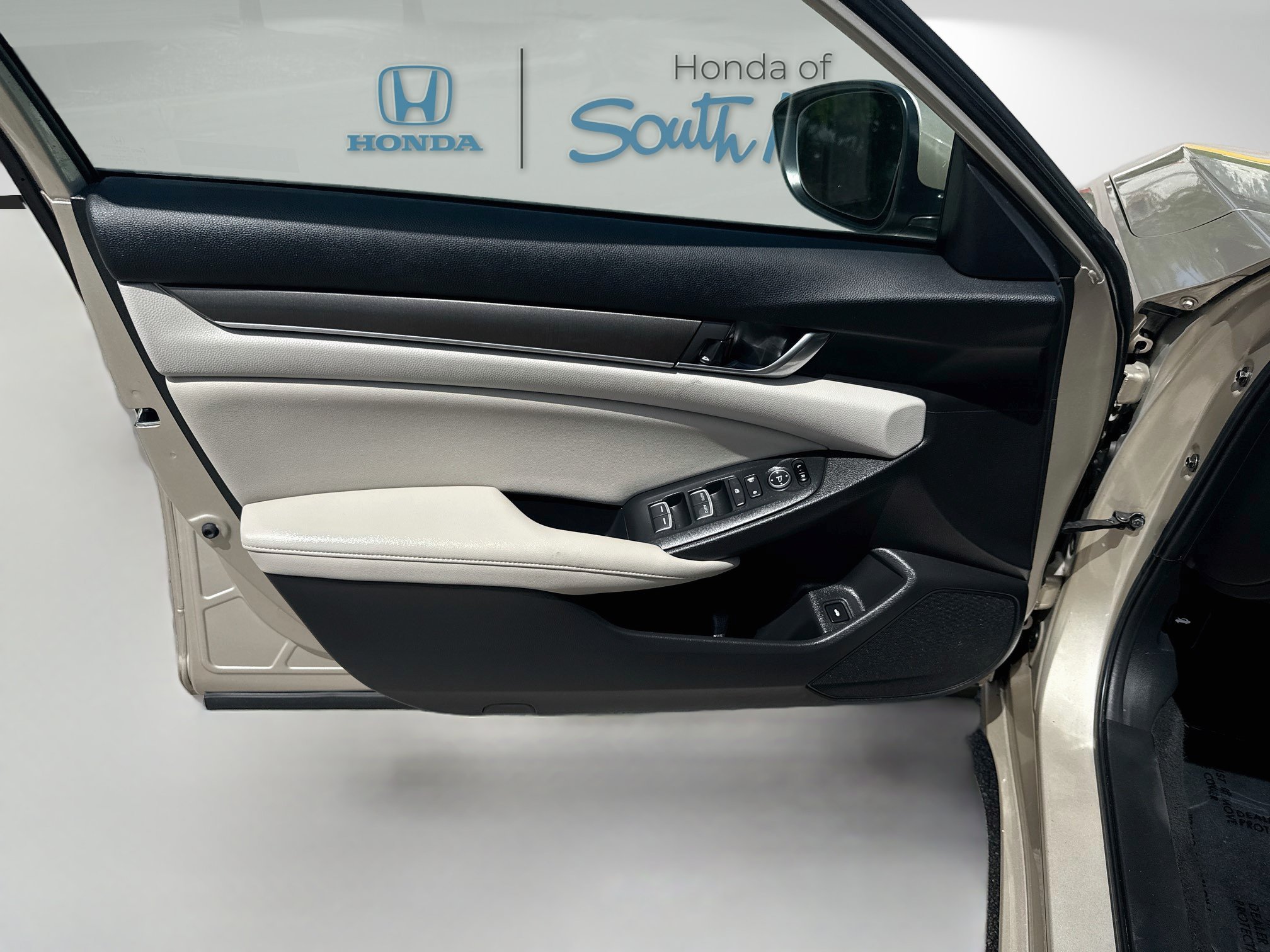 2020 Honda Accord LX - Photo 19