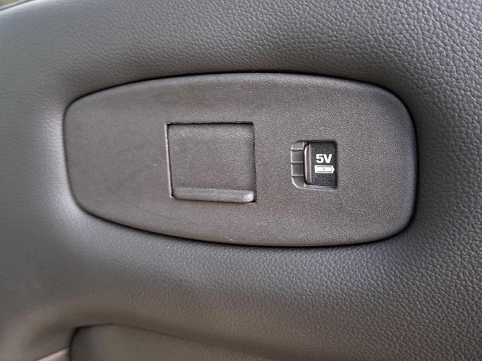 Used 2025 Fuji White   1Aa Land Rover Dynamic SE image 20