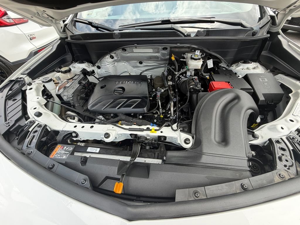 Used 2025 White Buick Preferred image 20