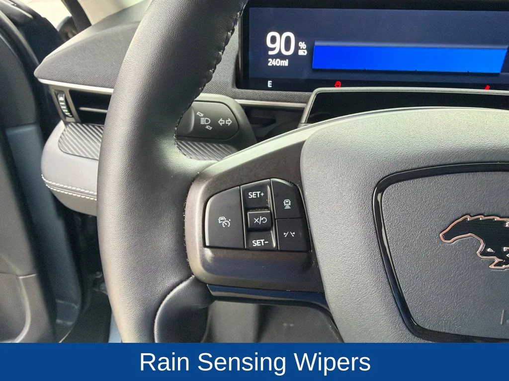 Used 2024 Vapor Blue Metallic Ford Select image 22
