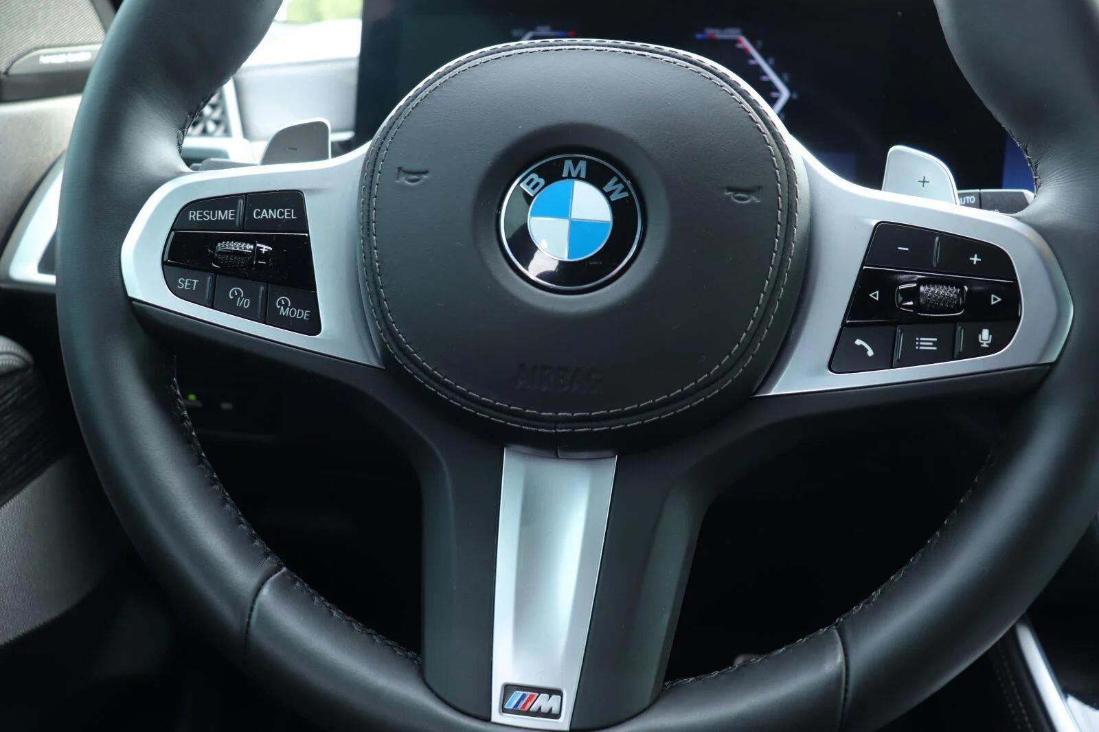 Certified Used 2024 Alpine White BMW xDrive40i image 31
