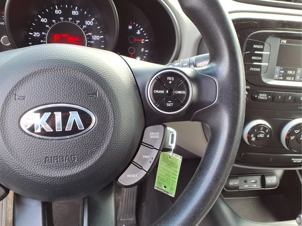 Used 2017 Black Kia Base image 10