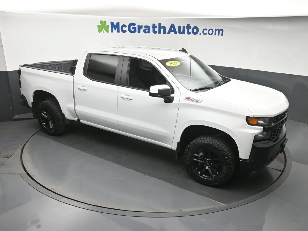 Used 2021 White Chevrolet Custom Trail Boss image 3