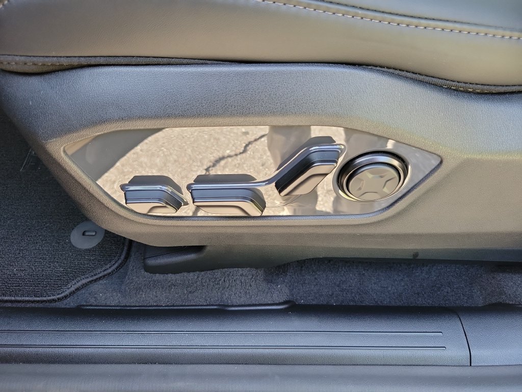 New 2027 Terrain Brown Matte Kia X-LINE SX image 27