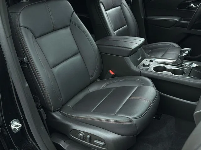 Used 2023 Black Chevrolet RS image 34
