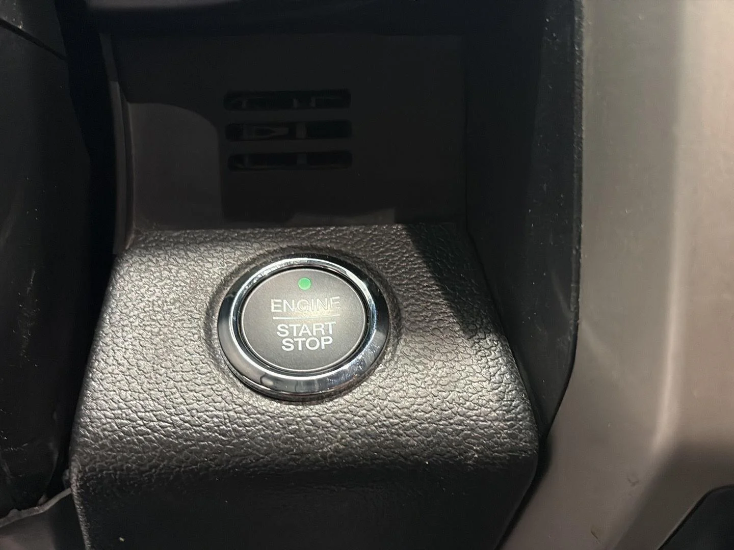 Used 2020 Iconic Silver Ford XL image 15