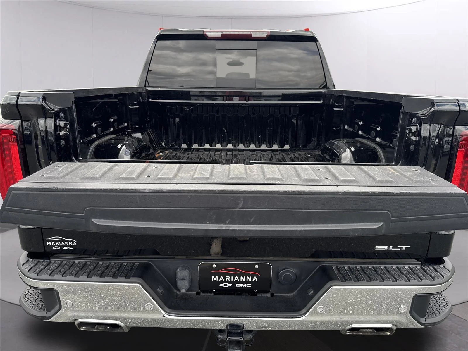 Used 2021 ONYX BLACK GMC SLT image 34