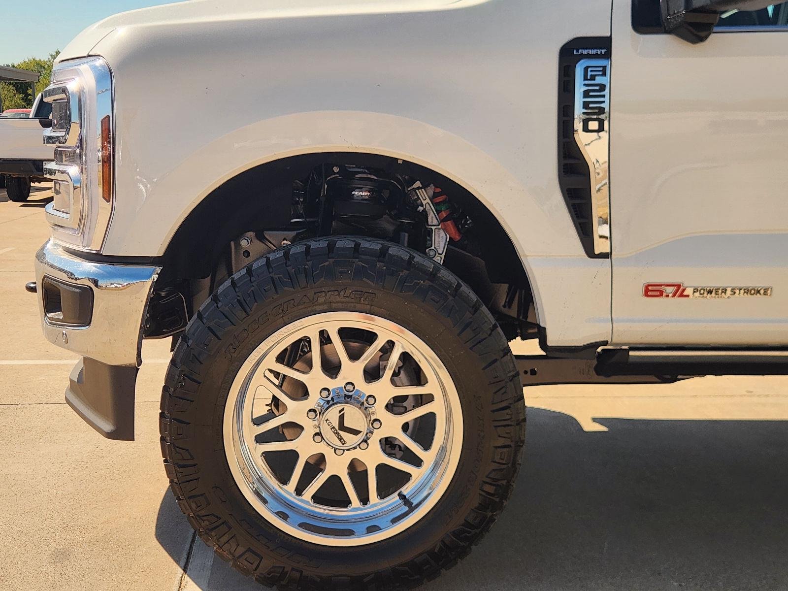 New 2026 Star White Metallic Tri-Coat Ford F-250® Lariat® image 7