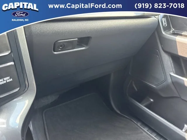 Used 2023 Black Ford XLT image 28