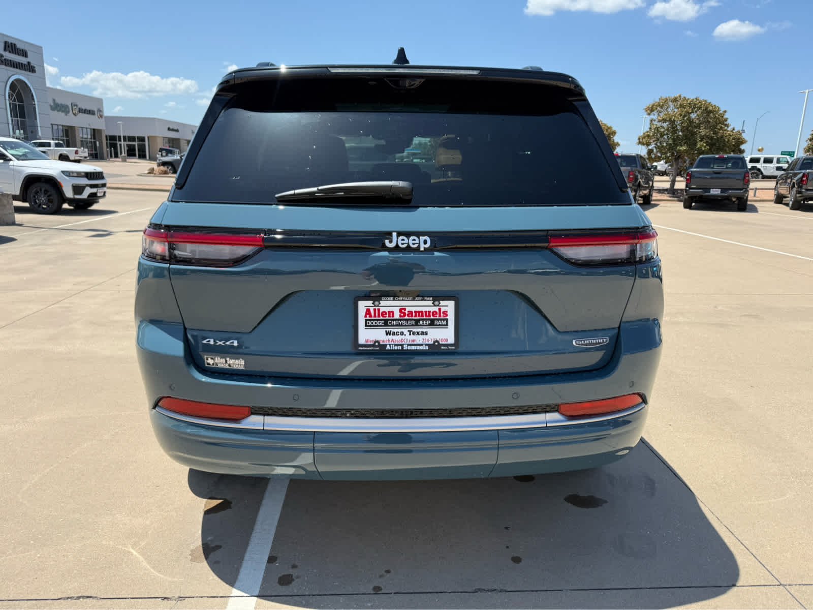 New 2026 Steel Blue Exterior Paint Jeep Summit image 7