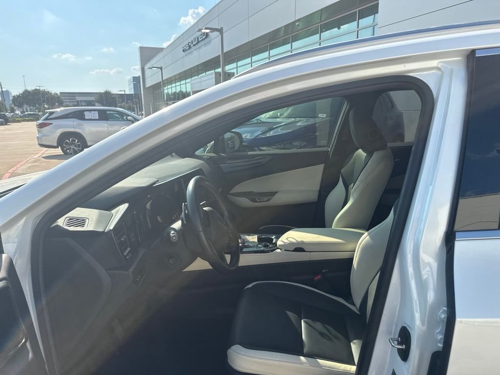 Certified Used 2024 EMINENT WHITE PEARL Lexus 250 Premium image 3
