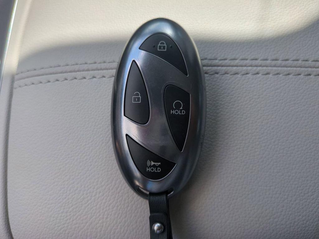 New 2026 Gray Hyundai SE FWD image 35