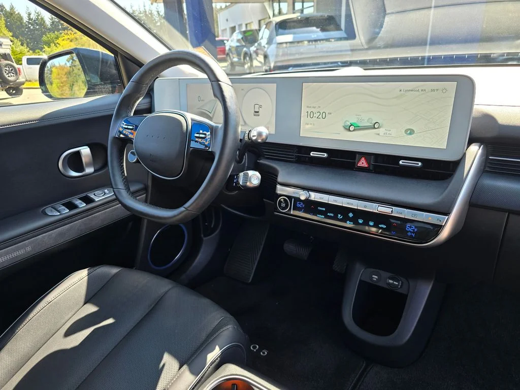 Used 2024 Black Hyundai Limited image 12