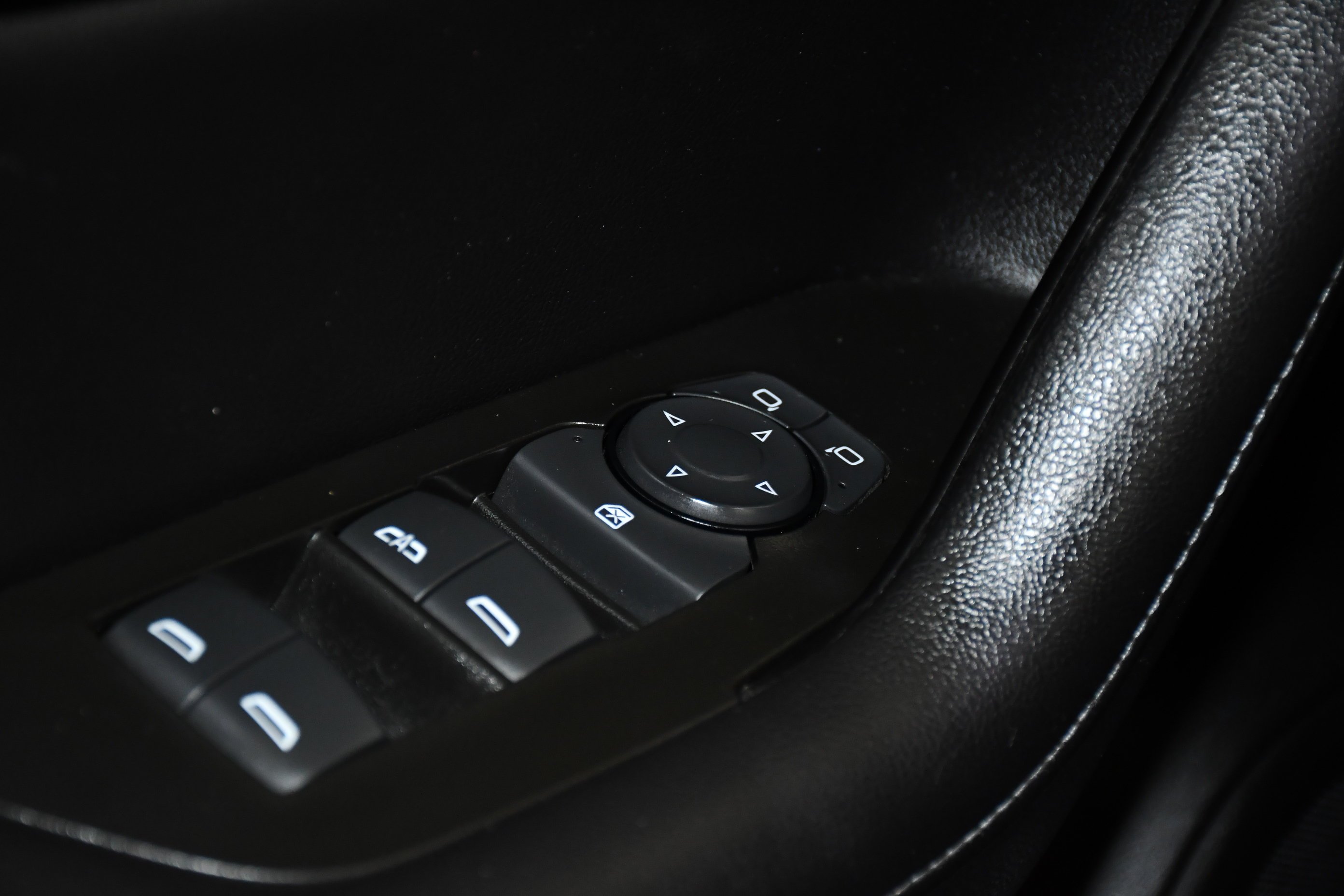 Used 2021 Black Chevrolet LT image 31