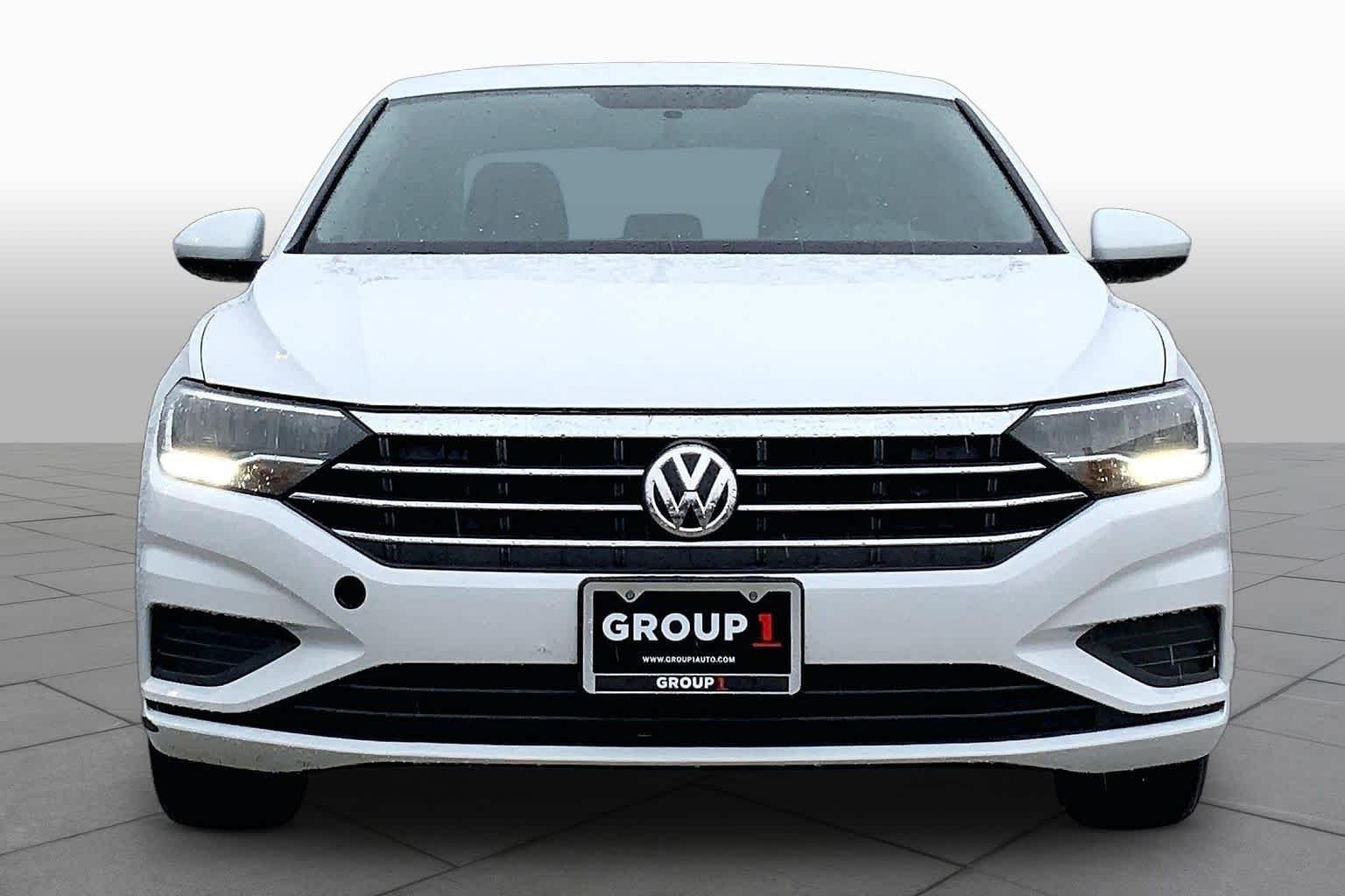 Used 2021 Pure White Volkswagen S image 4