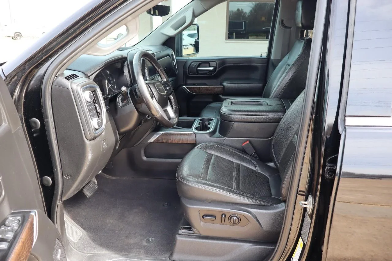 Used 2020 Onyx Black GMC Denali image 10