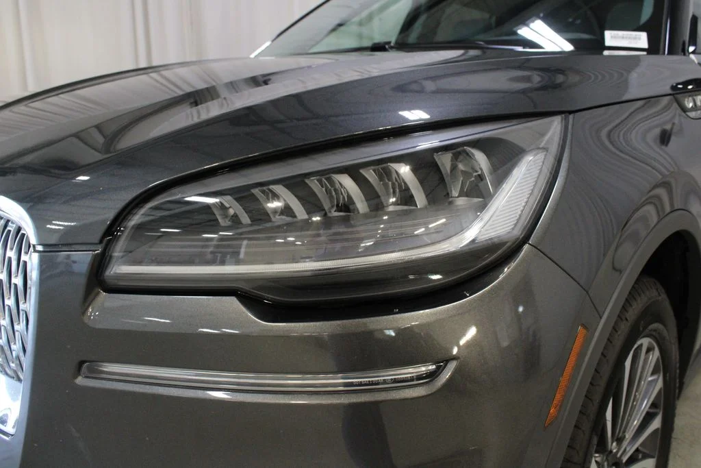 Used 2020 Gray Lincoln Reserve image 35