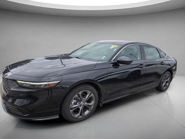 Used 2026 Crystal Black Pearl Honda EX-L image 1