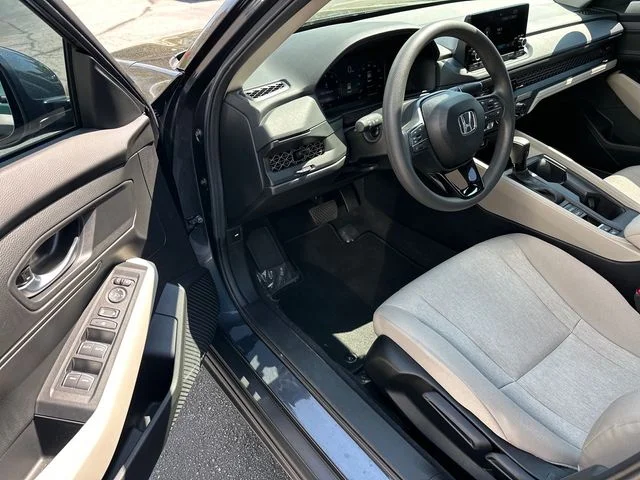 2025 Honda Accord LX - Photo 9