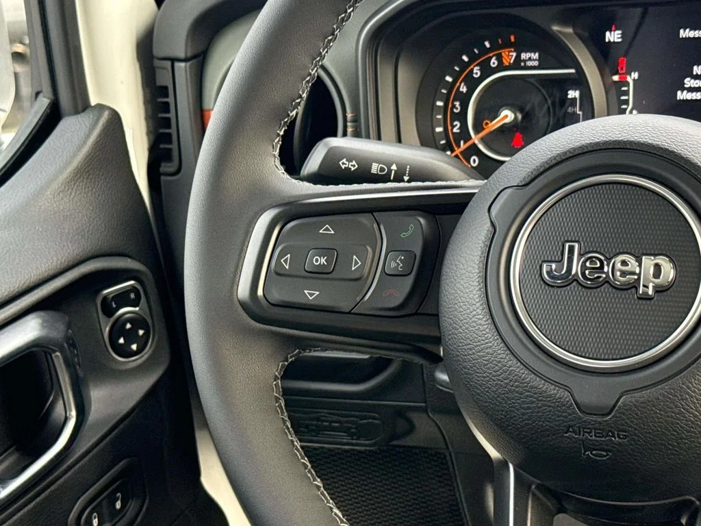 New 2026 White Jeep Mojave image 15