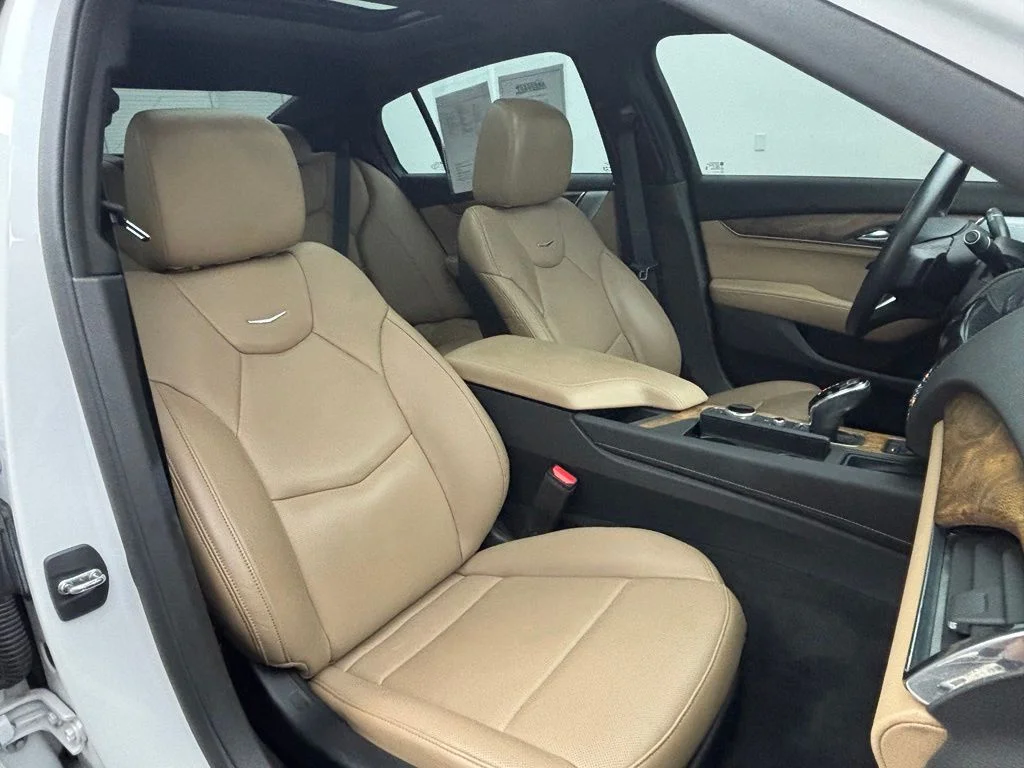 Used 2022 White Cadillac Premium Luxury image 35