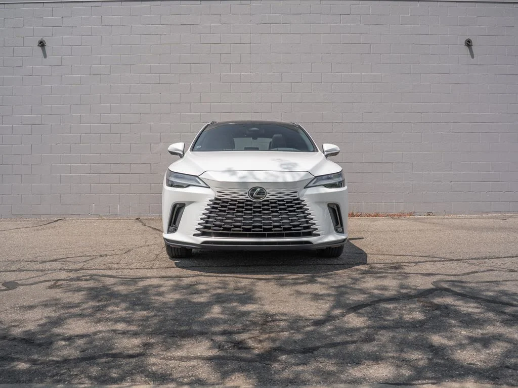 Used 2023 White Lexus 350 Luxury image 10