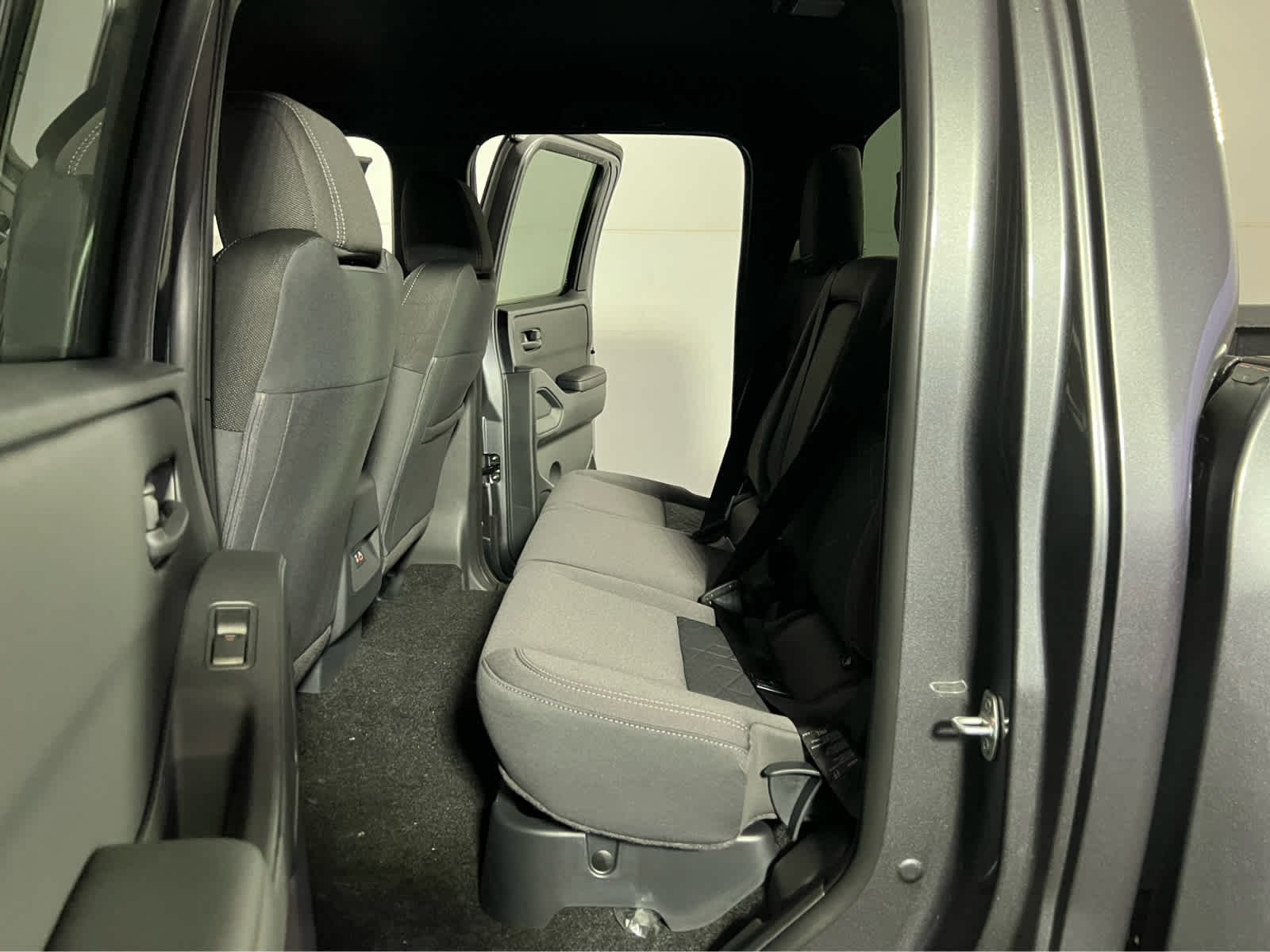 New 2026 Gun Metallic Nissan Crew Cab SV image 15