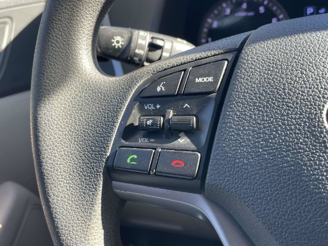 Used 2017 Ruby Hyundai Eco image 20