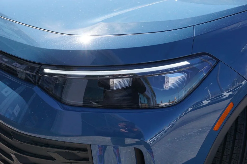 New 2026 Blue Volkswagen SE image 28
