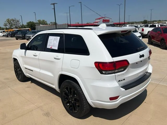 Used 2019 White Jeep Altitude image 32