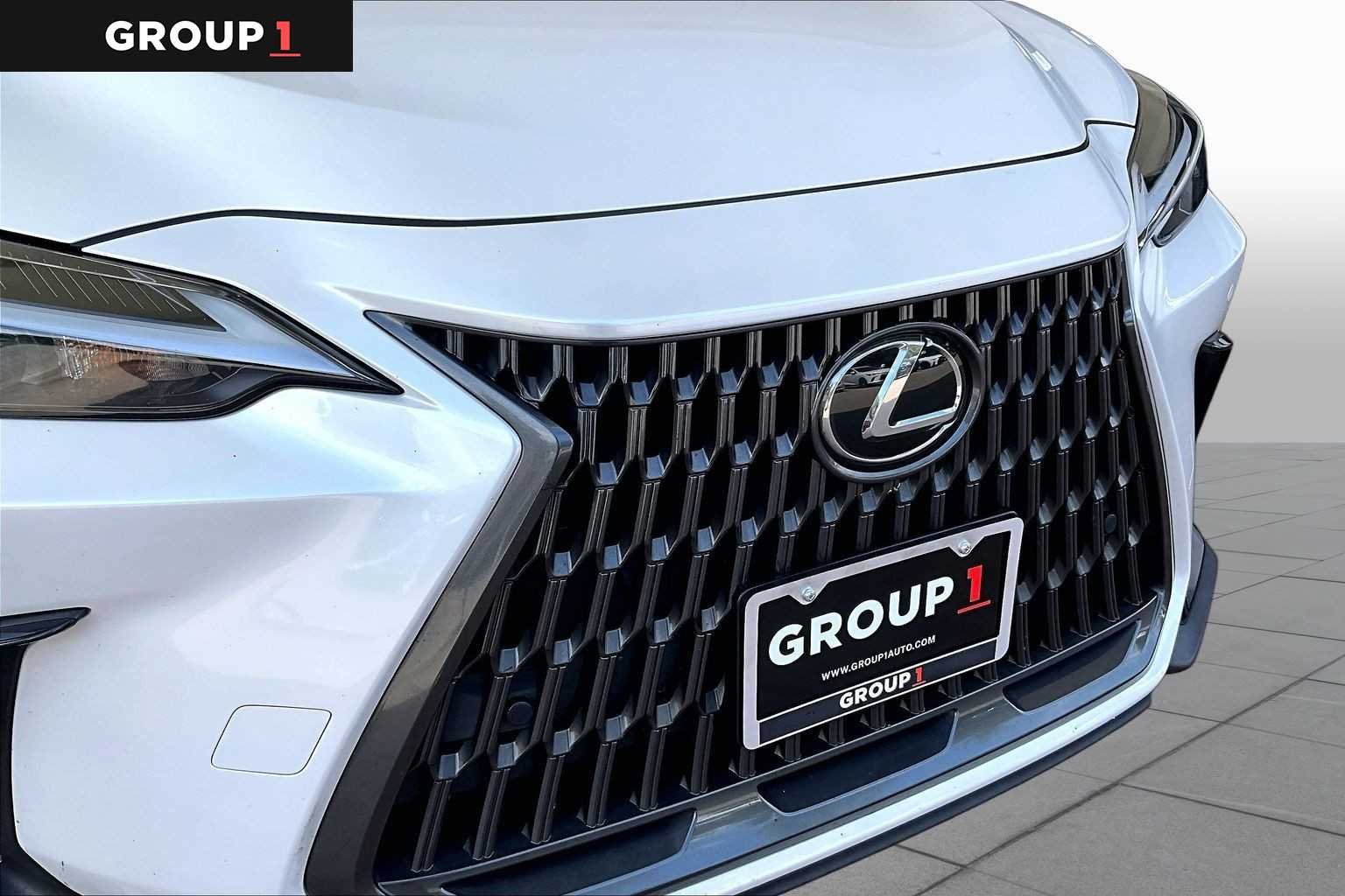 Used 2024 Eminent White Pearl Lexus Premium image 27