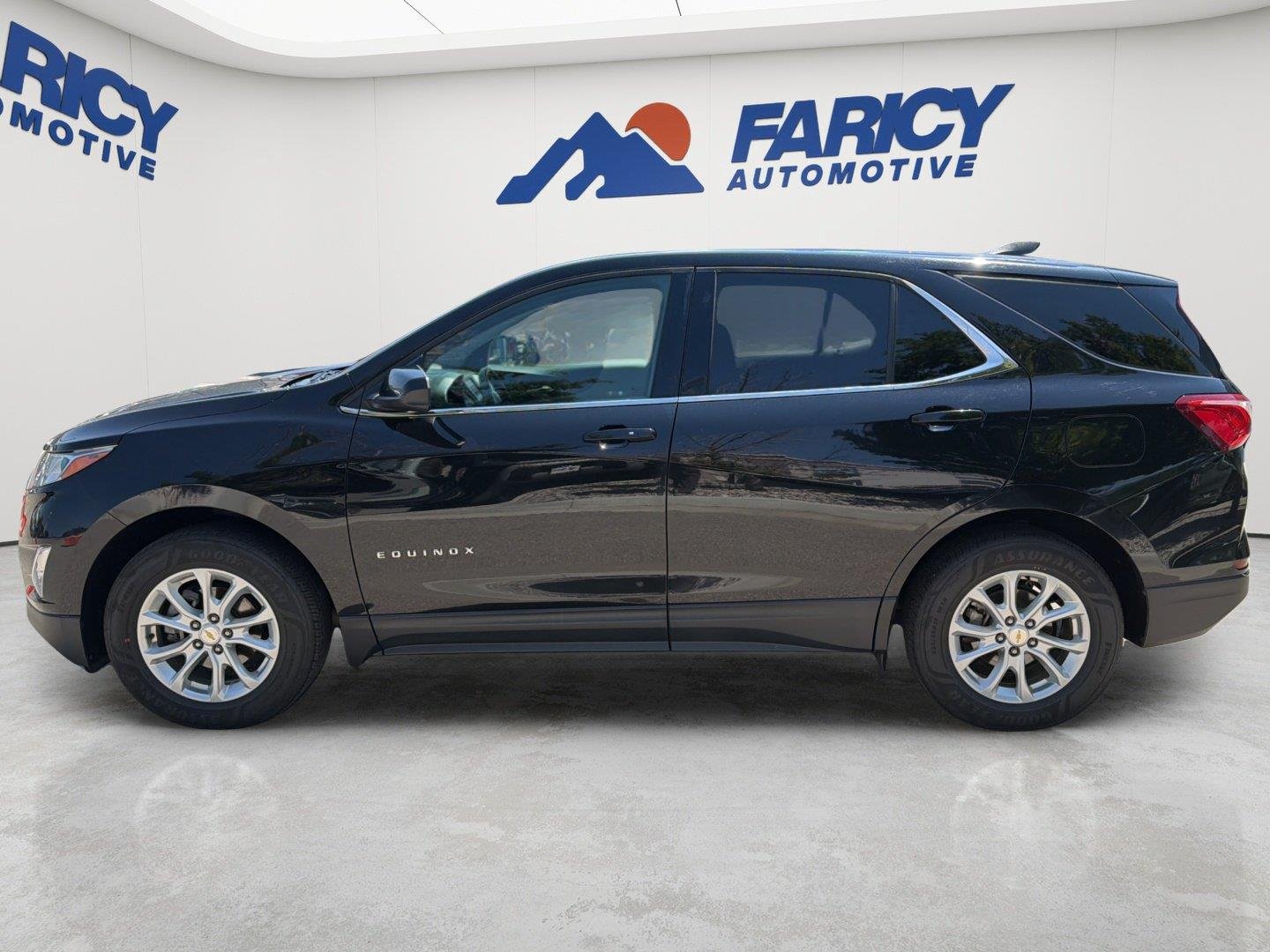 Used 2020 Chevrolet Equinox LT with VIN 2GNAXUEV1L6109825 for sale in Salida, CO