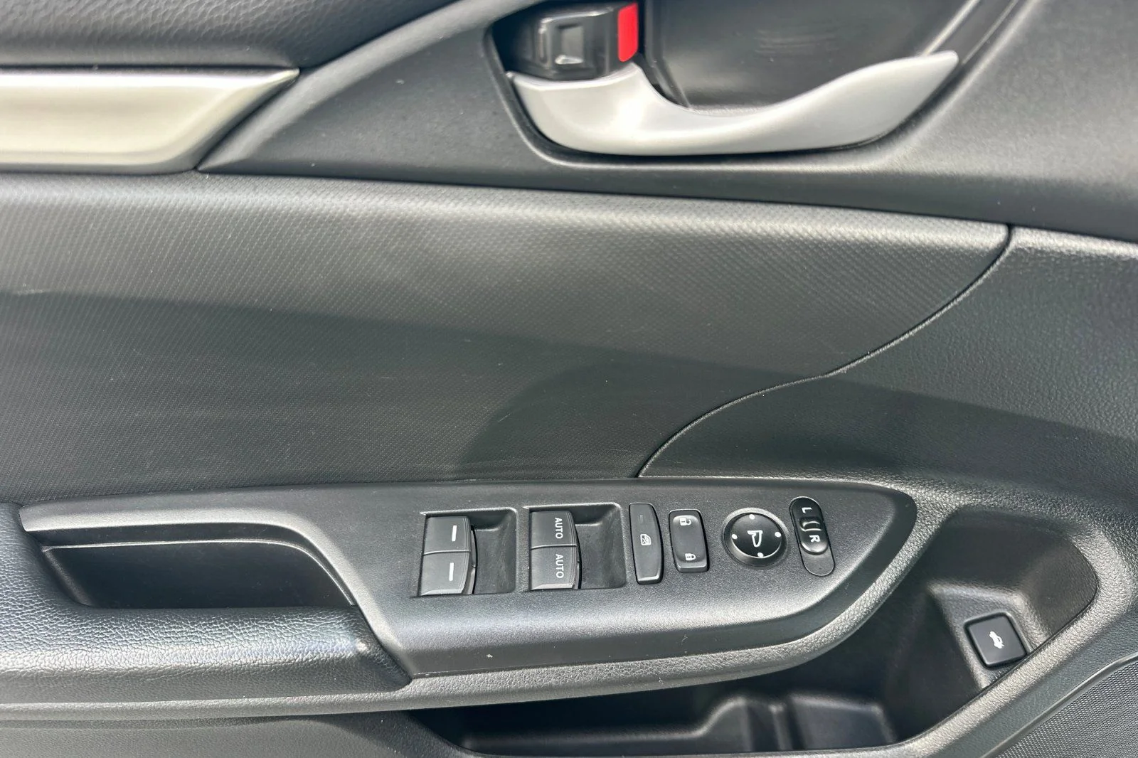 2020 Honda Civic Sport - Photo 18