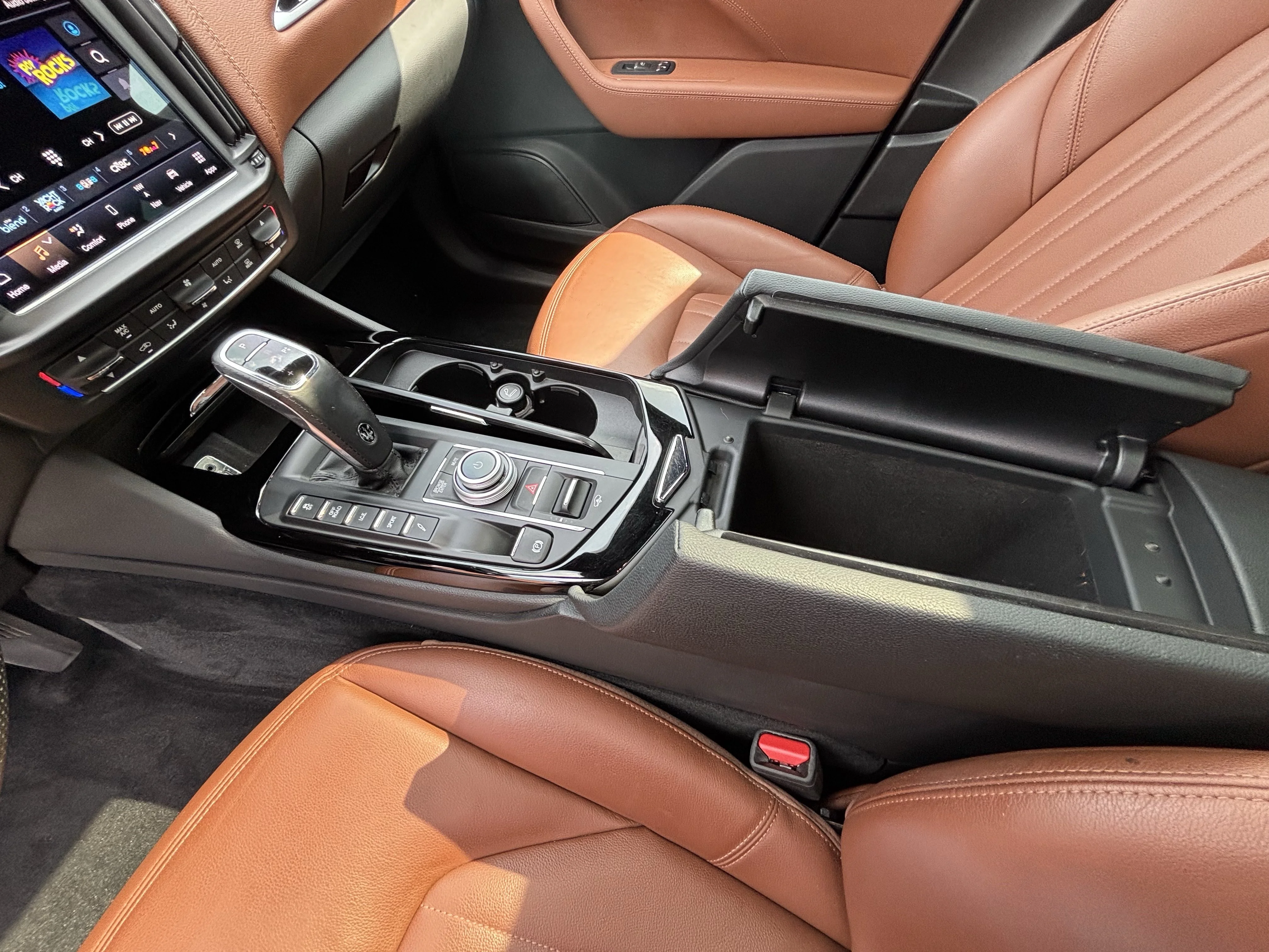Used 2021 Blu Emozione Metallic Maserati S image 22