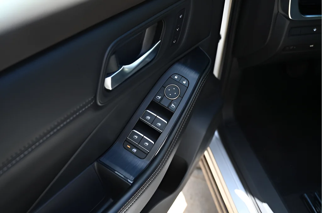 2022 Nissan Rogue SL - Photo 19
