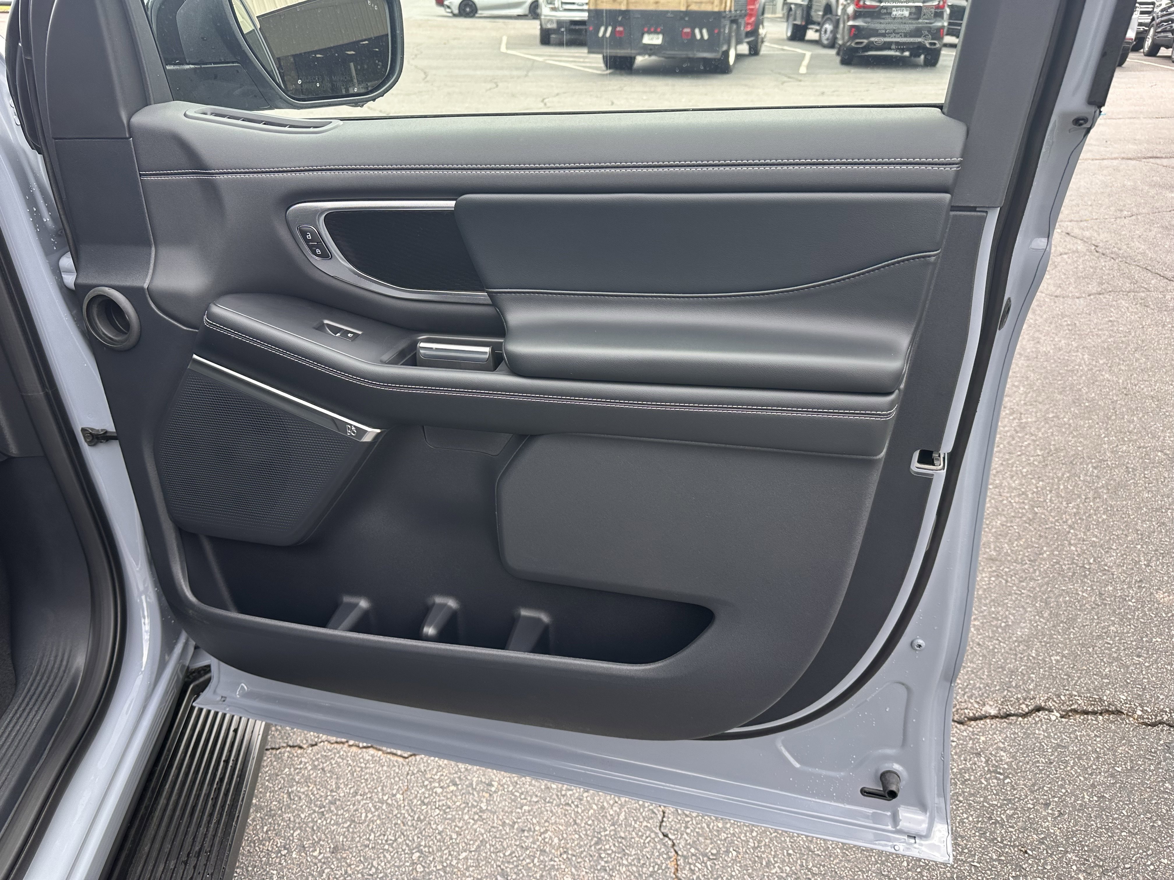 New 2026 Glacier Gray Metallic Tri-Coat Ford MAX Platinum® image 13