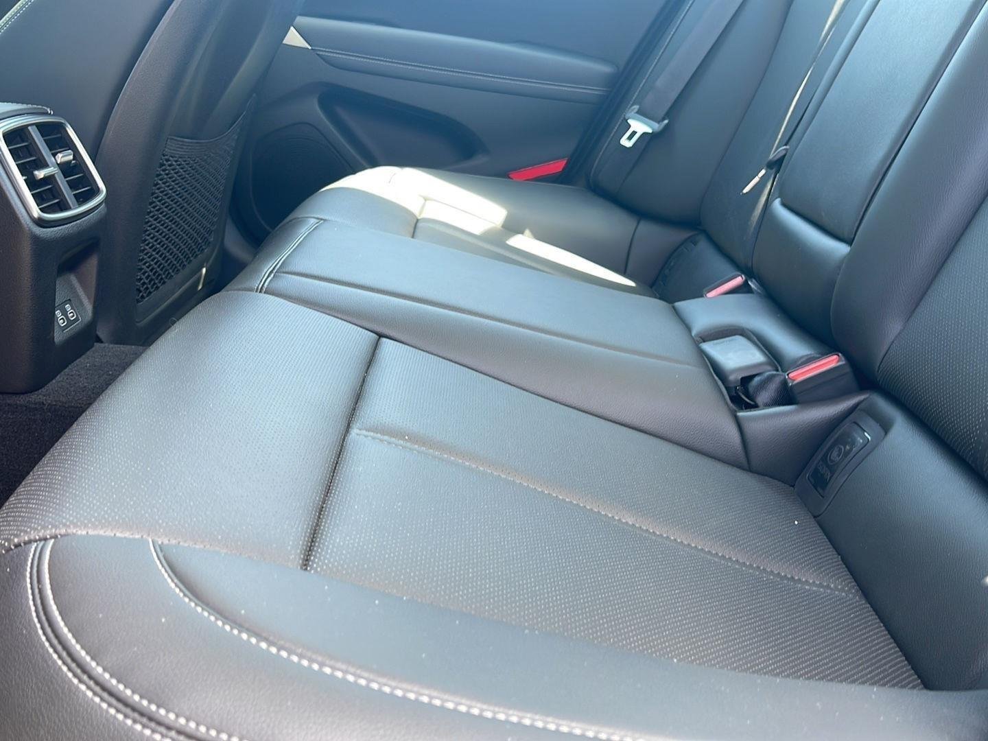 2026 GENESIS G70 Standard - Photo 15