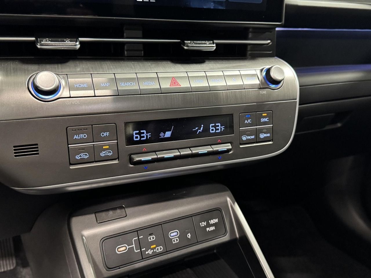 New 2026 Atlas White Hyundai Limited AWD image 30