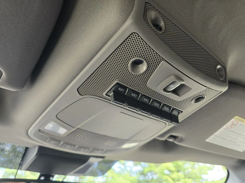 Used 2020 Blue Jeans Metallic Ford LARIAT image 25