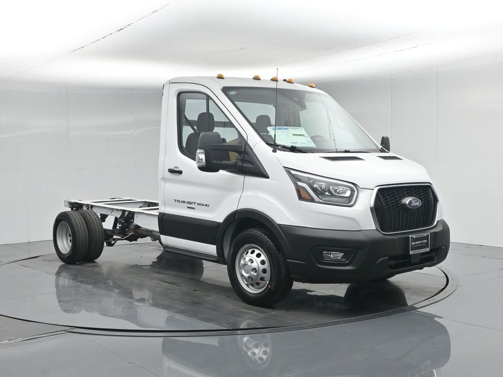 2025 Ford Transit's photo