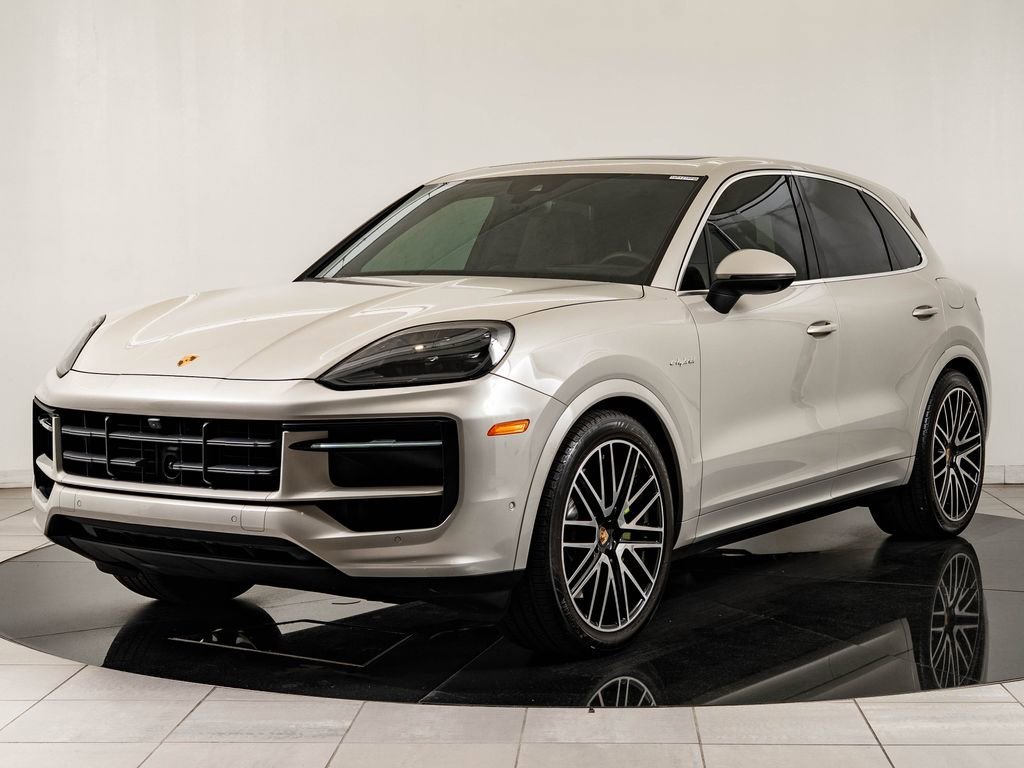 2024 Porsche Cayenne S E-Hybrid's photo