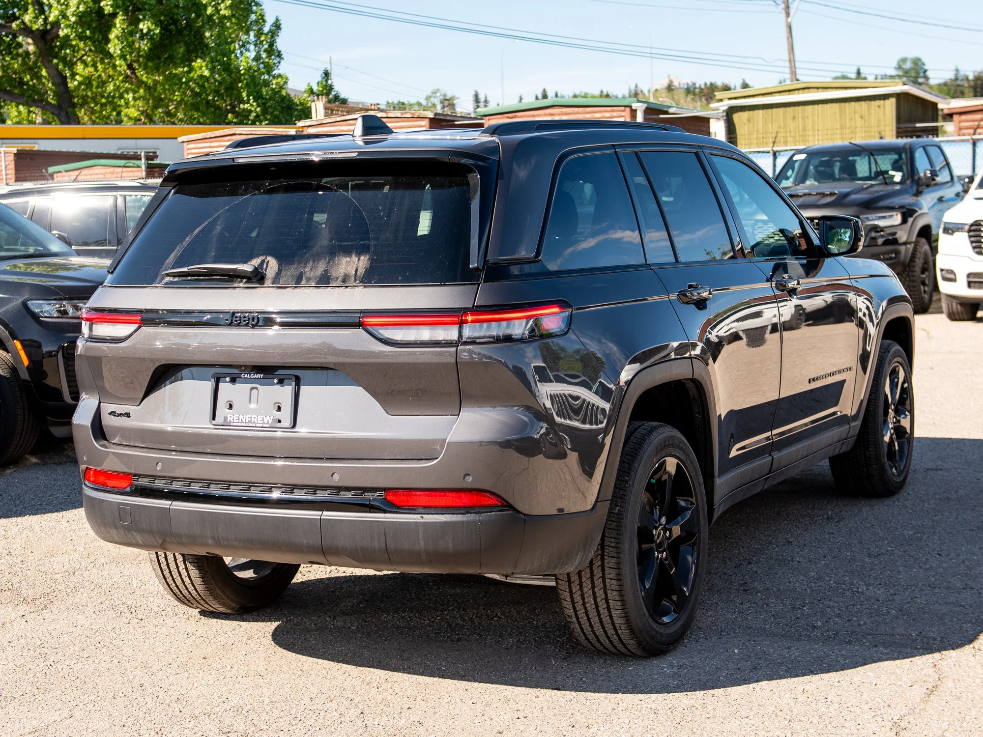 New 2025 Grey Jeep Altitude* image 5
