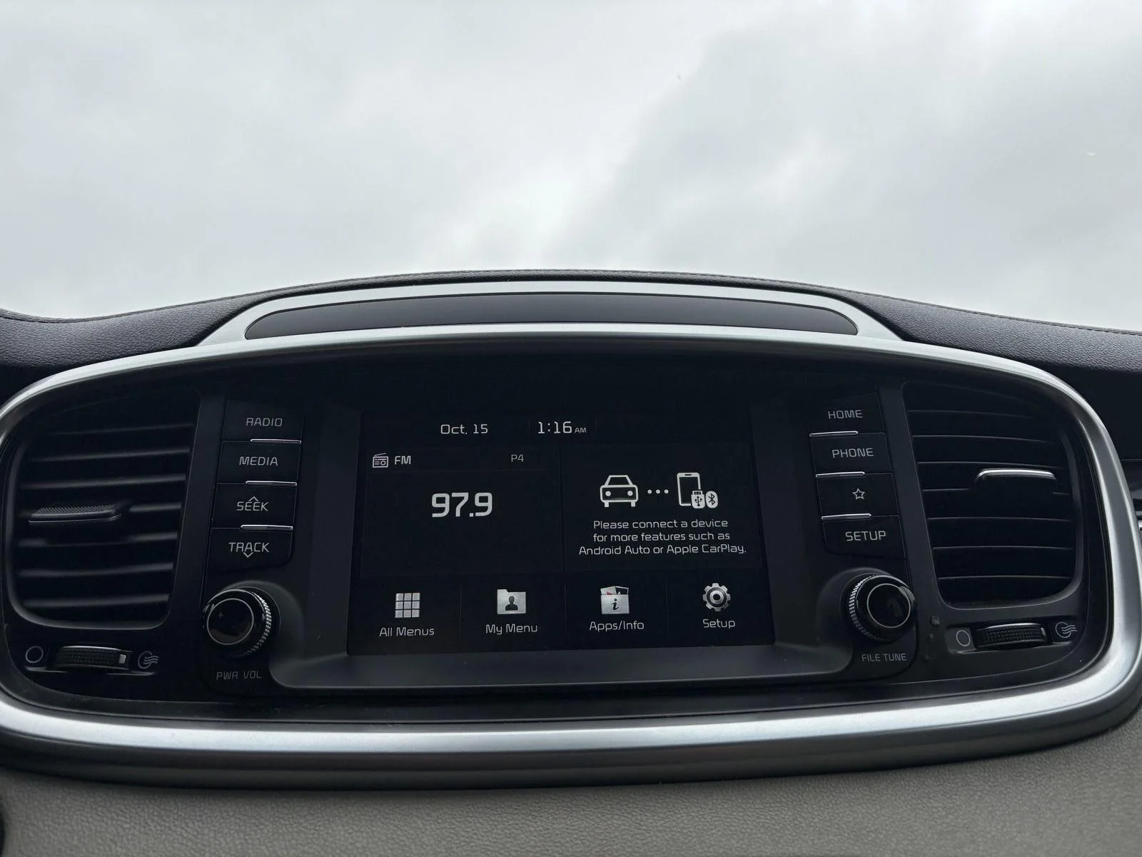 Used 2020 Passion Red Kia S V6 image 5
