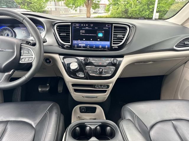 Used 2023 White Chrysler Touring L image 22